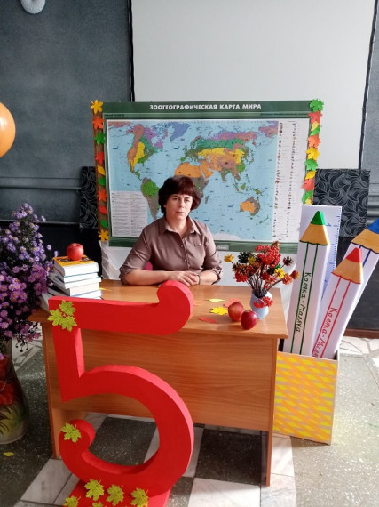 Маркова Валентина Борисовна - учитель истории МКОУ Тугачинской СОШ.